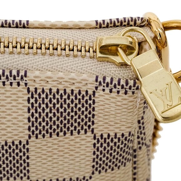 LOUIS VUITTON Brown Damier Mini Bag - Picture 7 of 12